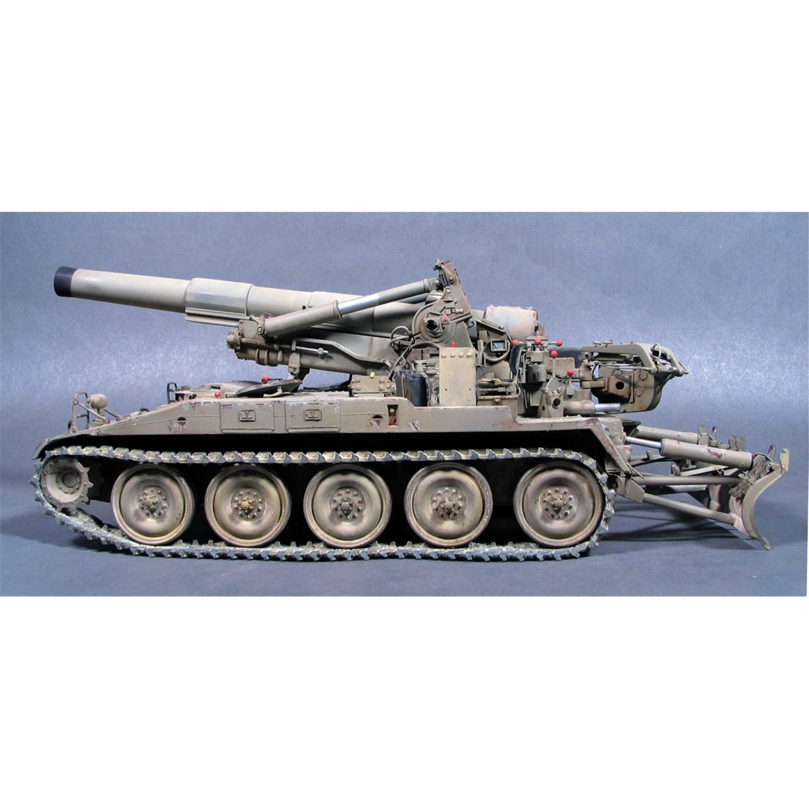 Italeri 6574 M110 Self-Propelled Howitzer 1/35 Scale Plastic Model Kit 